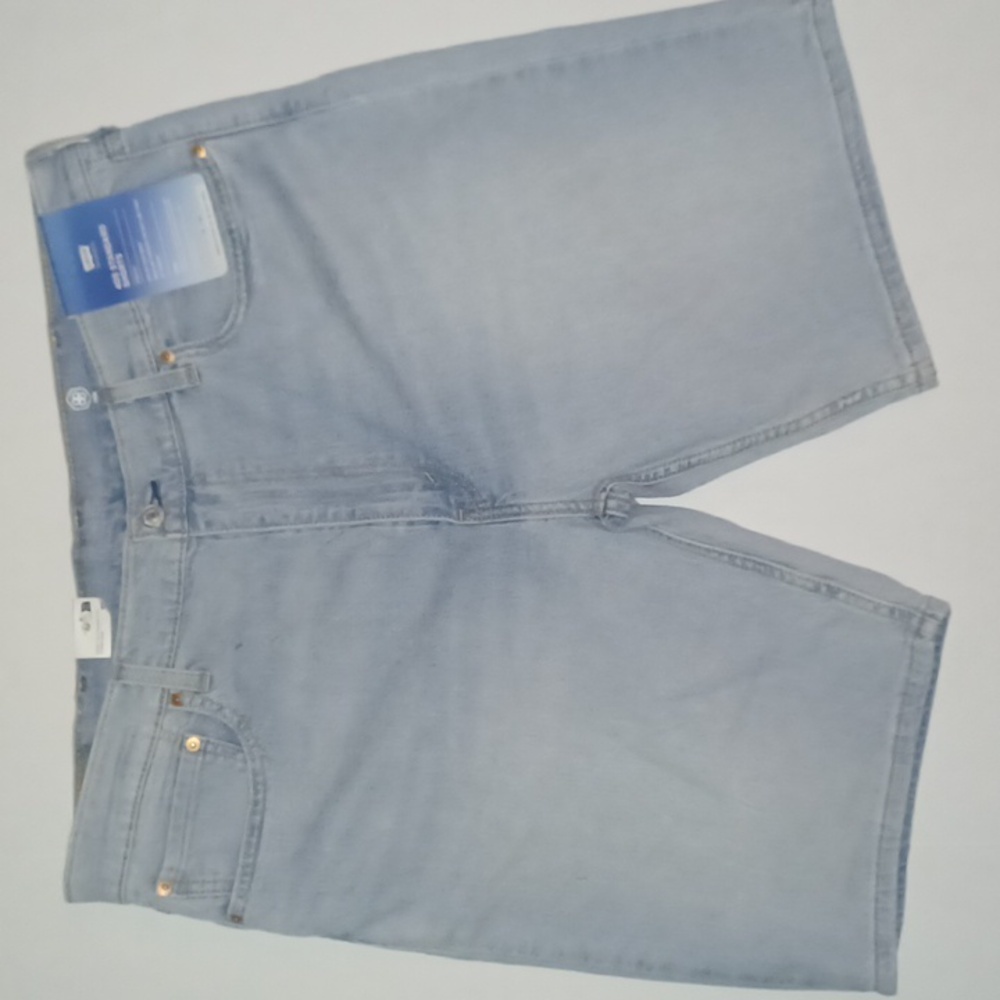 Levi's 405 Standard Shorts  NWT